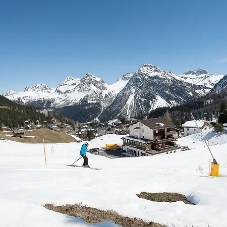 Fortuna 4 By Vacations, Panoramablick Auf Berge Und Parkplatz Inklusive Lägenhet Arosa